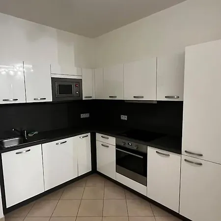 Garden Tower - Zimni Zahrada Apartmán